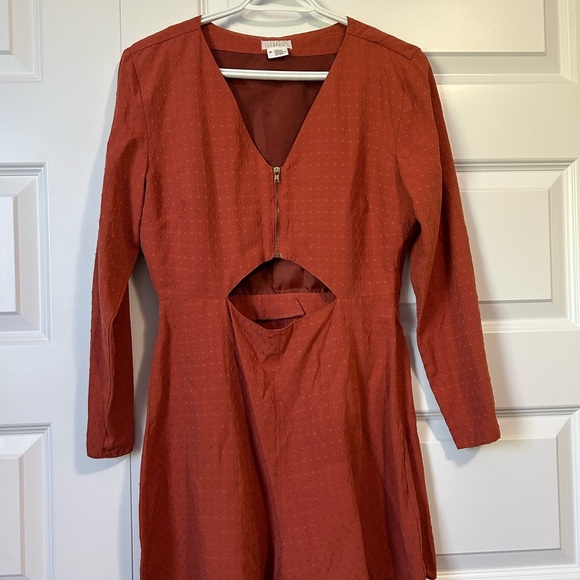 NEW Cooperative Cut Out Long Sleeved Shorts Romper - Picture 7 of 8